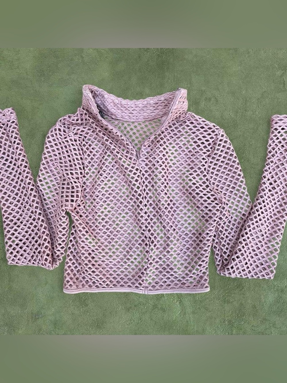 Zip back, mock-neck fishnet crop top. Forever 21 size small. Y2K Rave/Festival